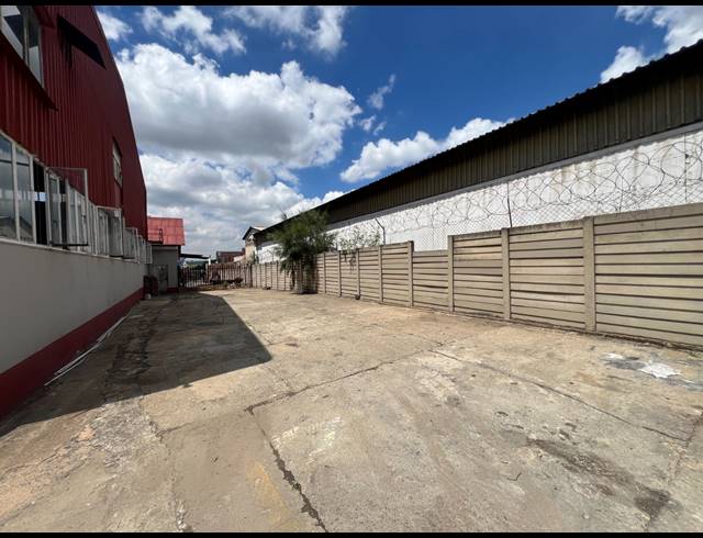 699M² FACTORY TO LET IN ALRODE